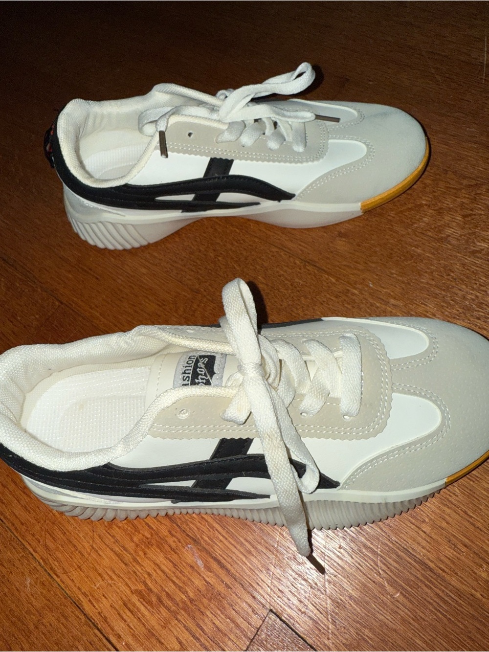 Sneakers . White & Black Retro- Neutral Tones. Size 7